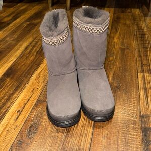 UGG Classic Short TrailGazer